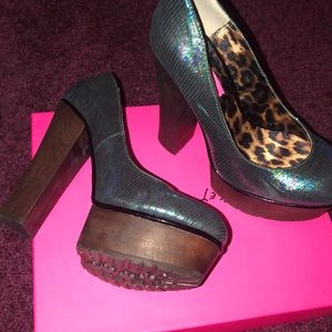 Brand new never worn platform heels